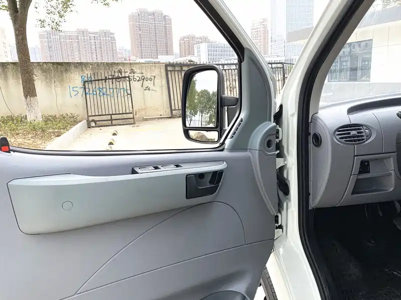 MAXUS V80 — миниатюра 9