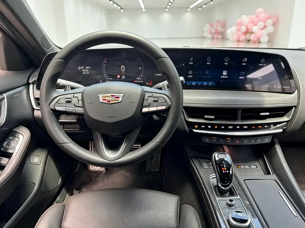 Cadillac CT5 — миниатюра 6