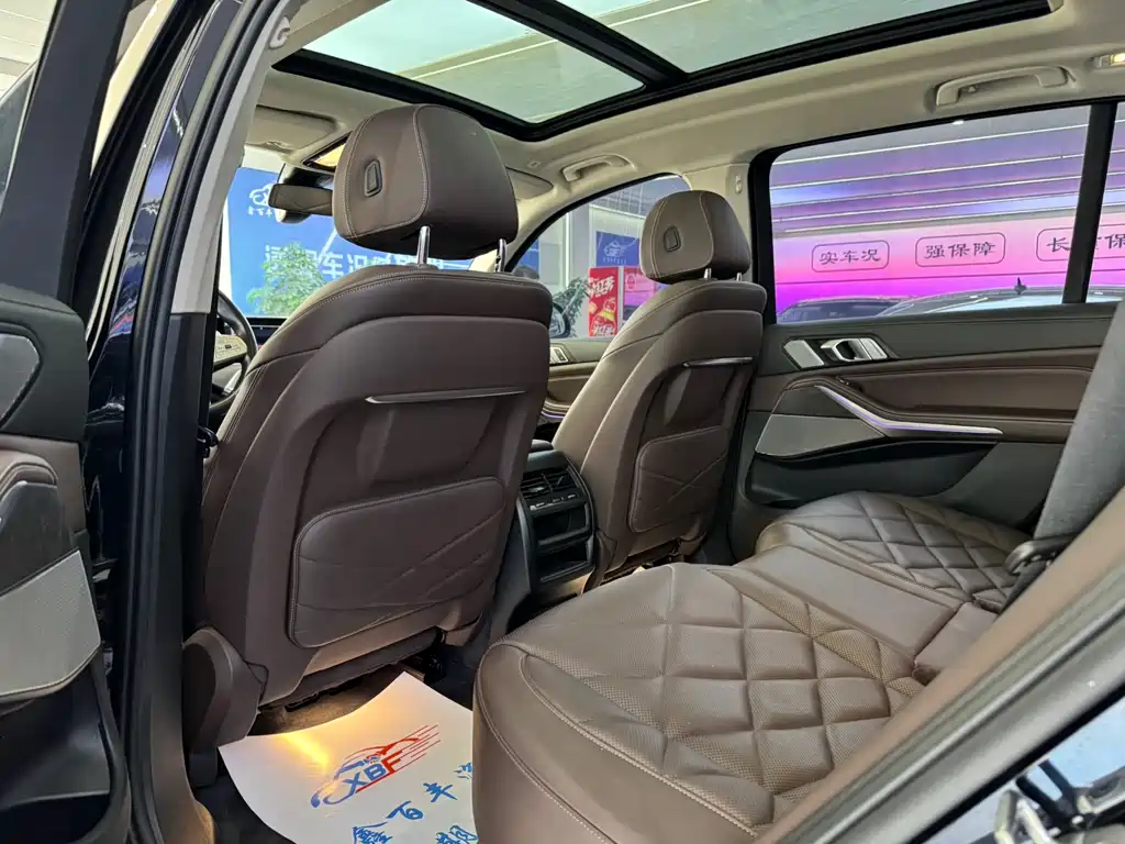 BMW X5 2022 xDrive 30Li Premium M Sport
