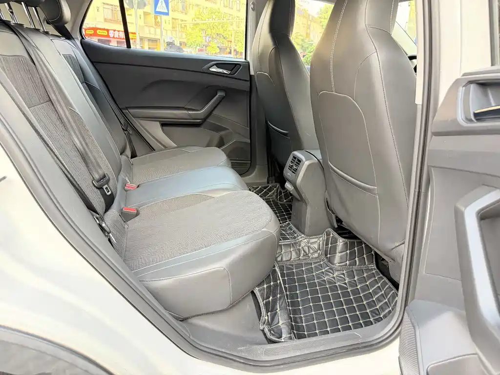Volkswagen T-Cross — миниатюра 8