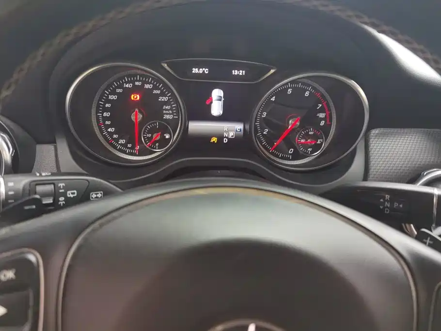 Mercedes-Benz GLA — миниатюра 14
