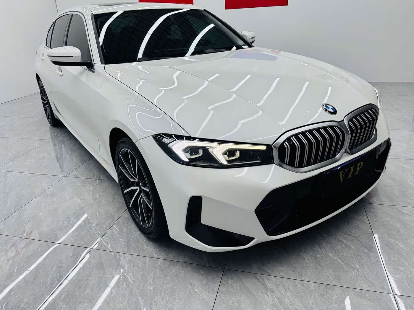 BMW 3 Series 2.0 л 2023 г. Белый, пробег 34000 км