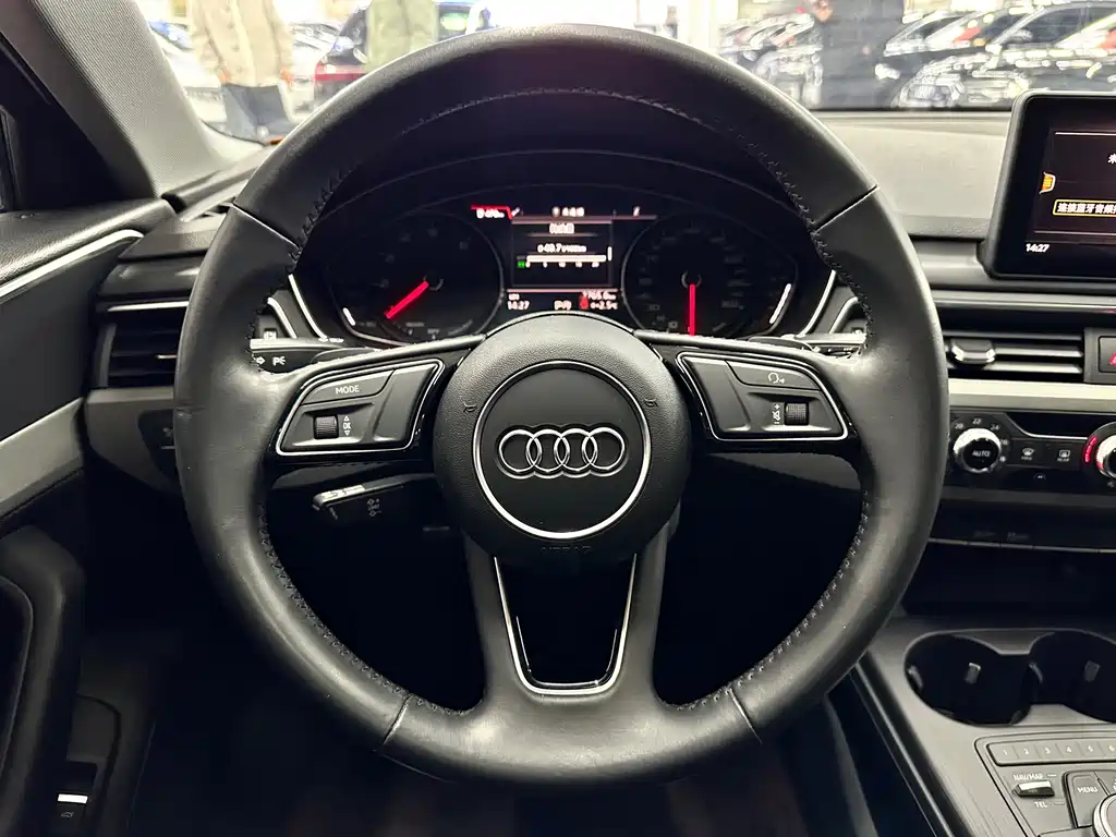 AUDI A4L