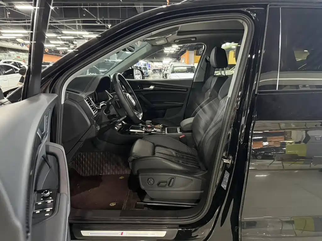 Audi Q5L 2022 40T RS