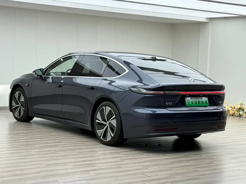 NIO NIO ET7