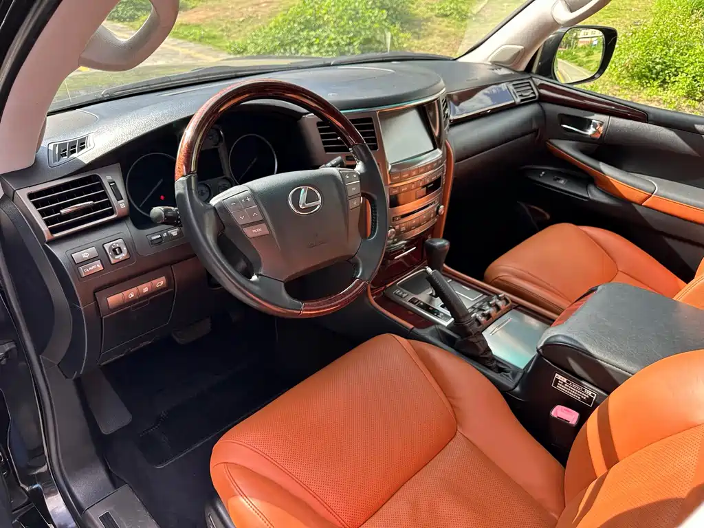 Lexus LX 570, фото 8