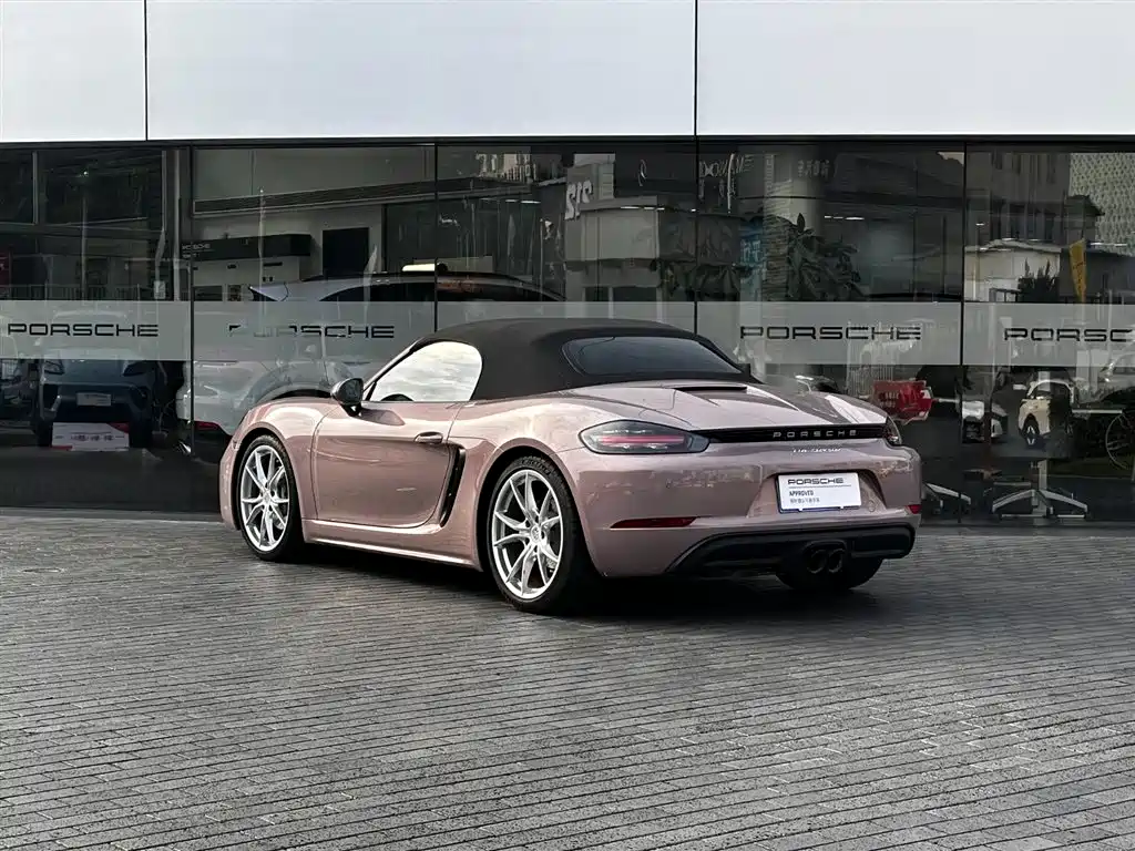 PORSCHE 718