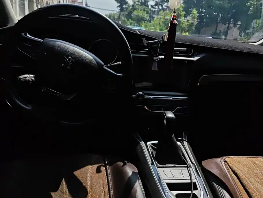 Peugeot 408 — миниатюра 12