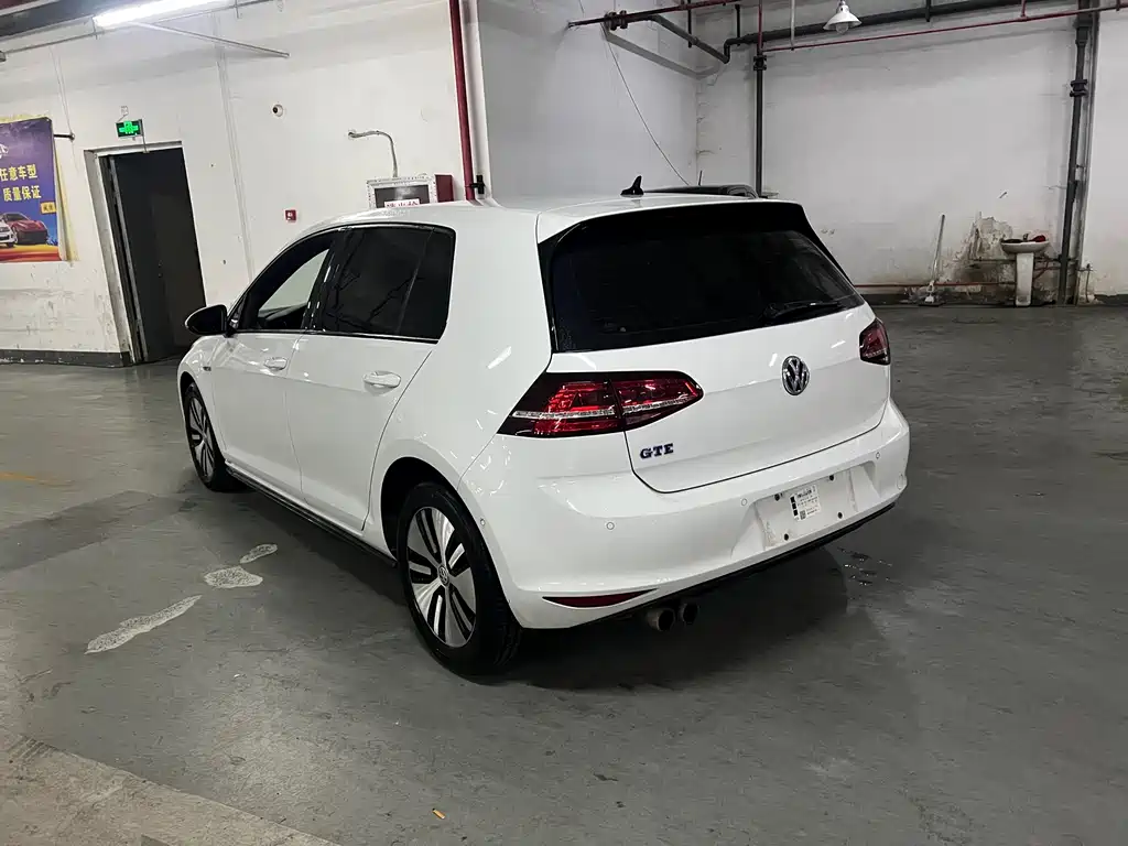 VOLKSWAGEN GOLF NEW ENERGY