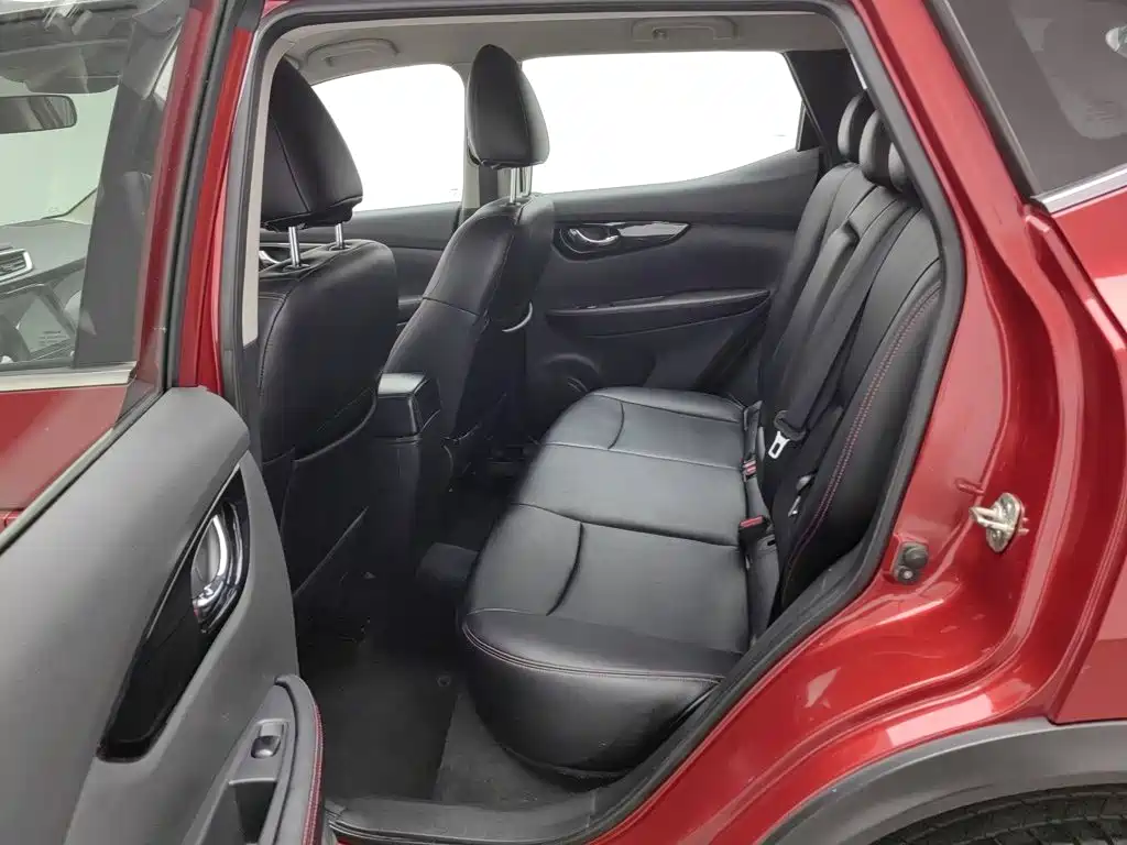 Nissan Qashqai — миниатюра 15
