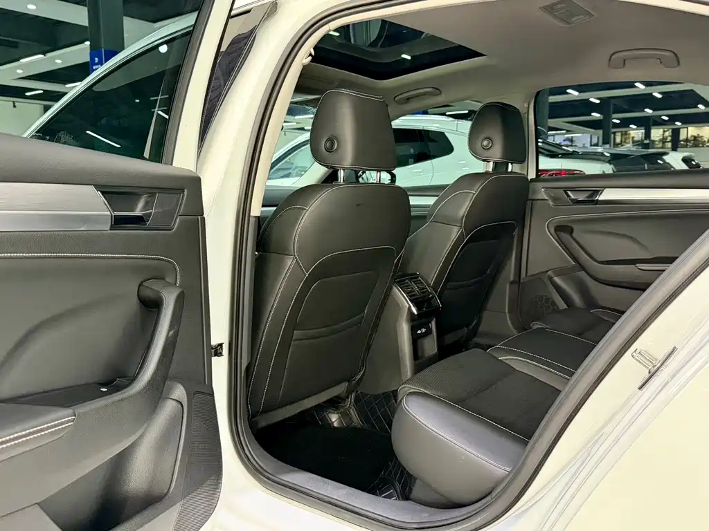 Skoda Superb 2023 TSI280 DSG Premium