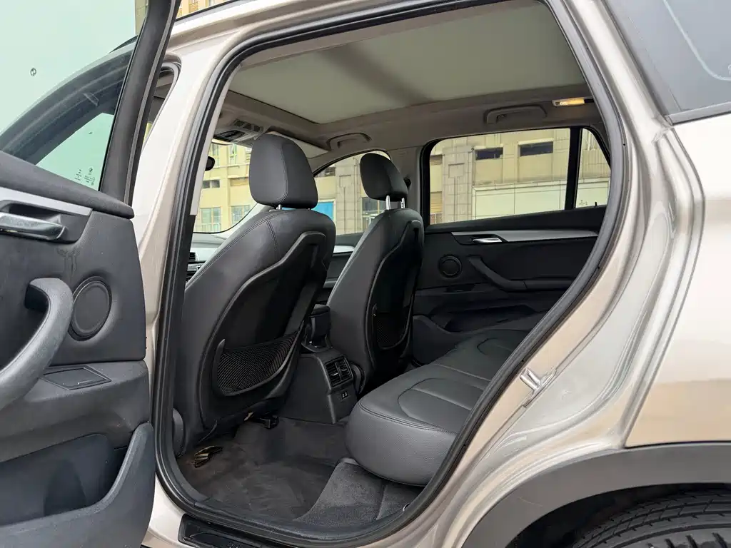 BMW X1 — миниатюра 7