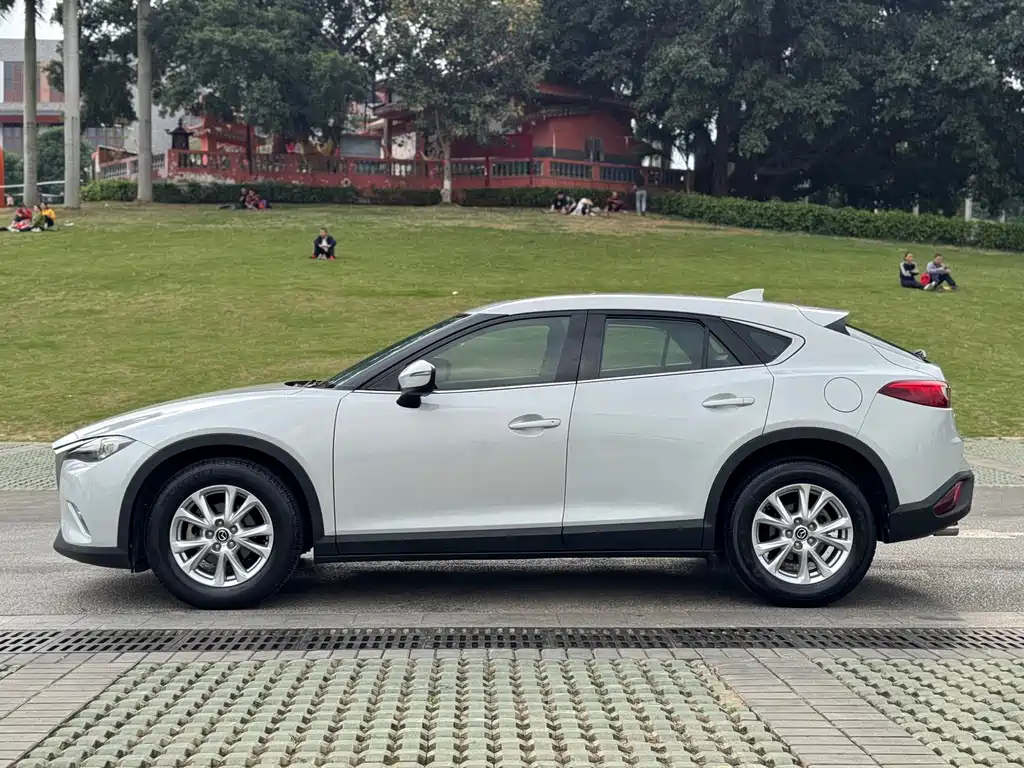 MAZDA CX 4