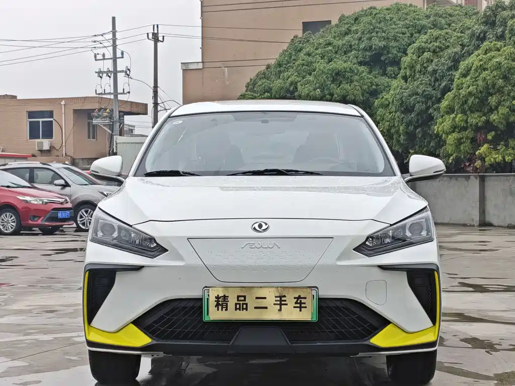 DONGFENG E70