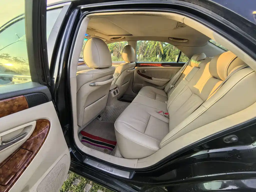 Toyota Crown 2005 3.0L Royal Saloon