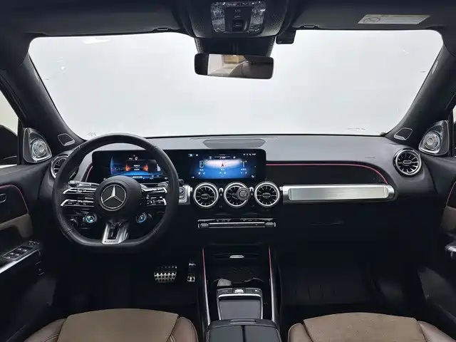Mercedes-Benz GLB AMG — миниатюра 12