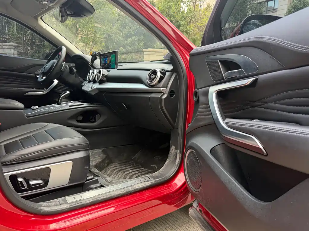 WEI PAI WEI BRAND VV7