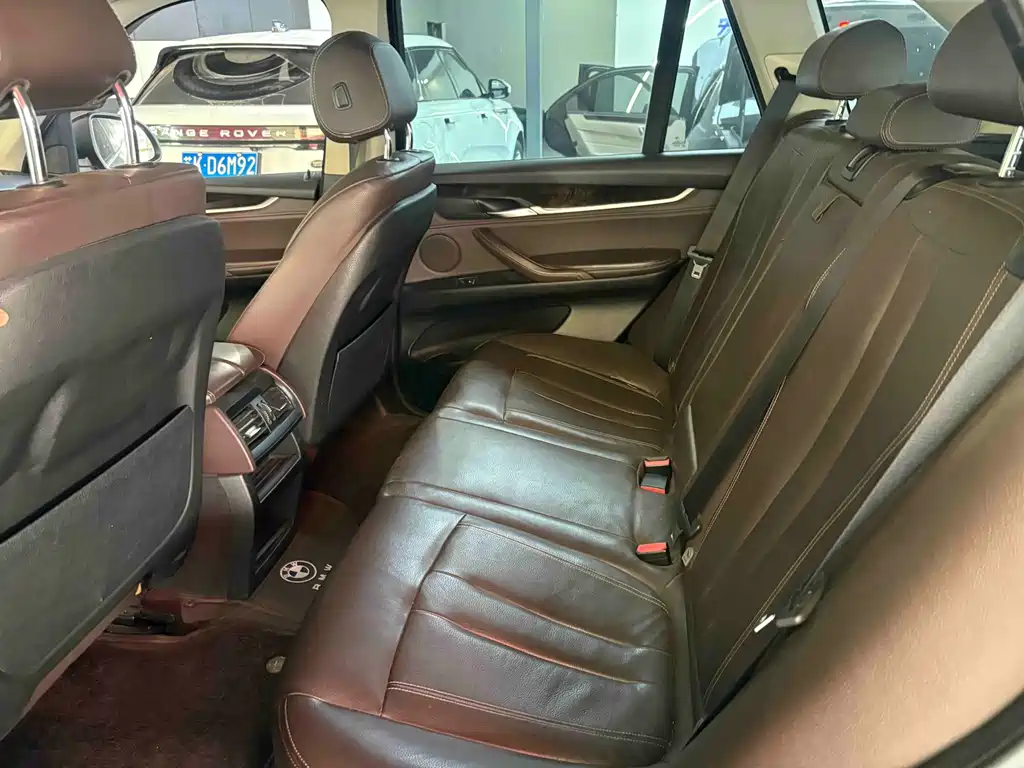 BMW X5 (Import) — миниатюра 6