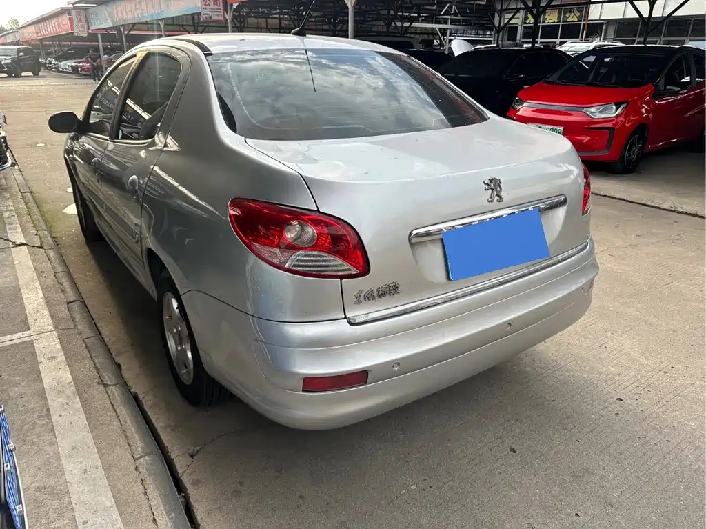 Peugeot 207 — миниатюра 2