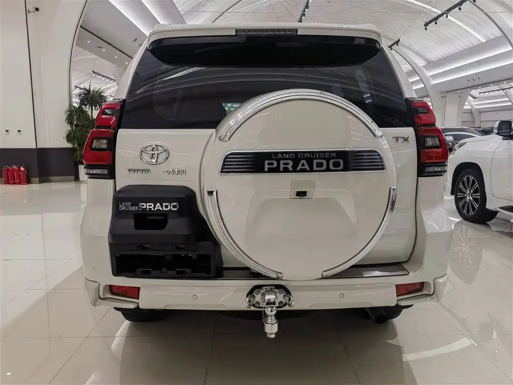 TOYOTA PRADO