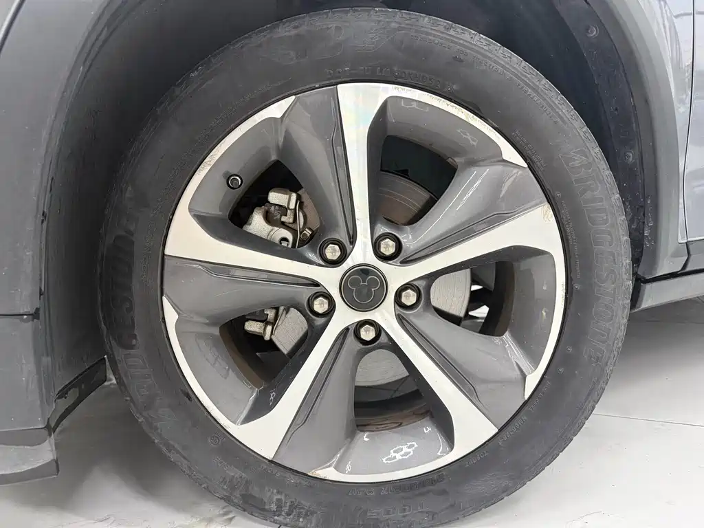 Chevrolet Menlo — миниатюра 14