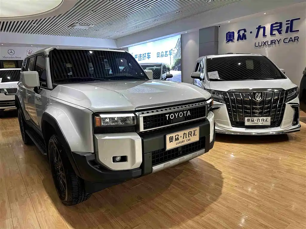 TOYOTA PRADO