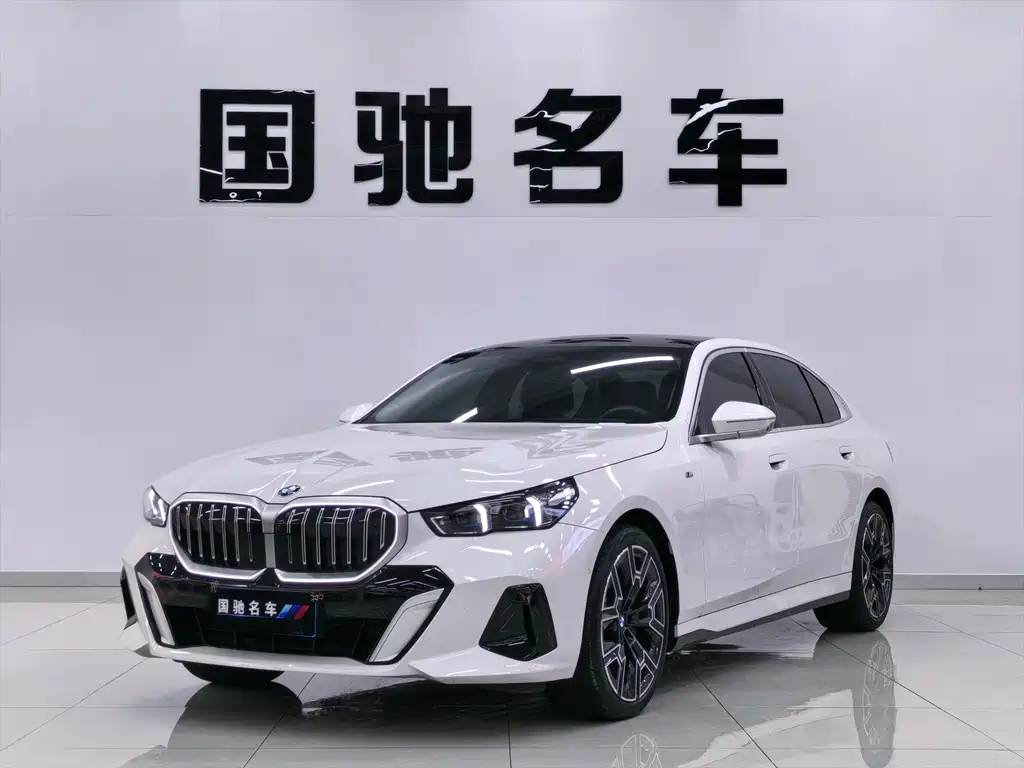 BMW 5 Series 2025