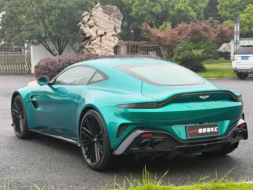 Aston Martin V8 Vantage 2024 4.0T V8 Coupe