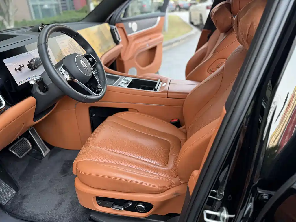 AITO ASK THE WORLD M9