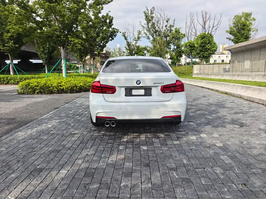 BMW 3 Series — миниатюра 16