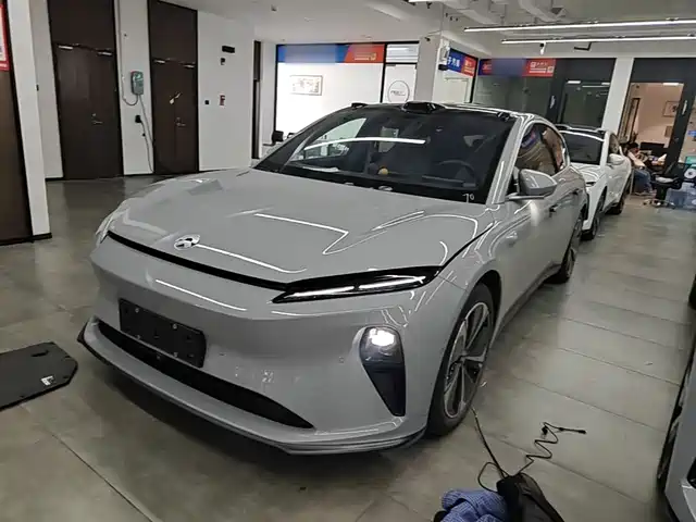 2025 Nio ET5