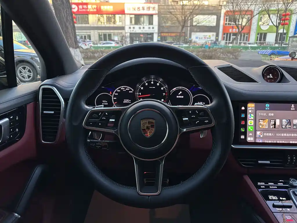 PORSCHE CAYENNE