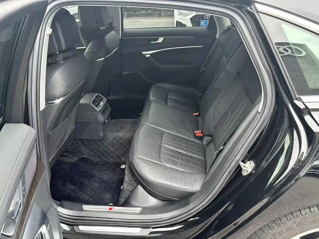 Audi A6L 2021 40 TFSI Luxury