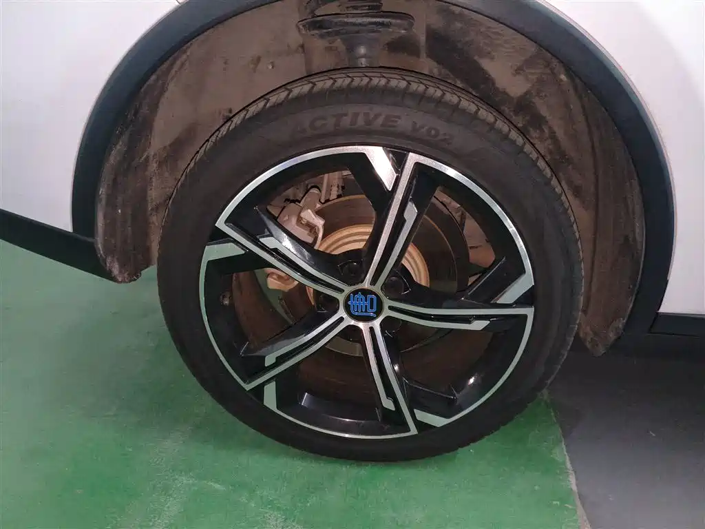 BYD Tang DM - фото 11