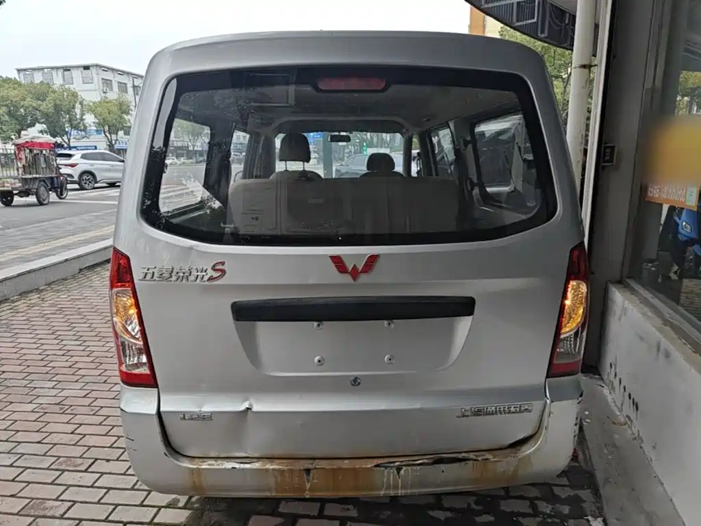 Wuling Rongguang S — миниатюра 6