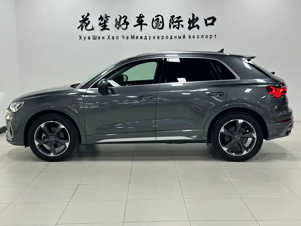 Audi Q3 2023 35 TFSI Fashion (1.4T)