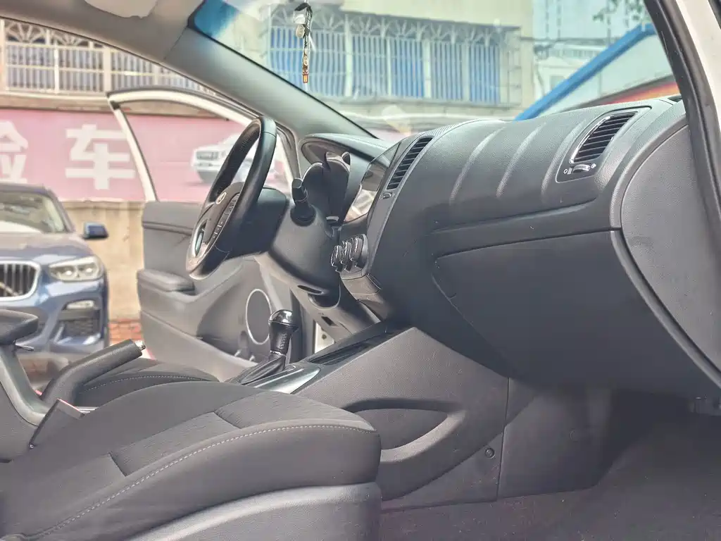 Kia K3 — миниатюра 11