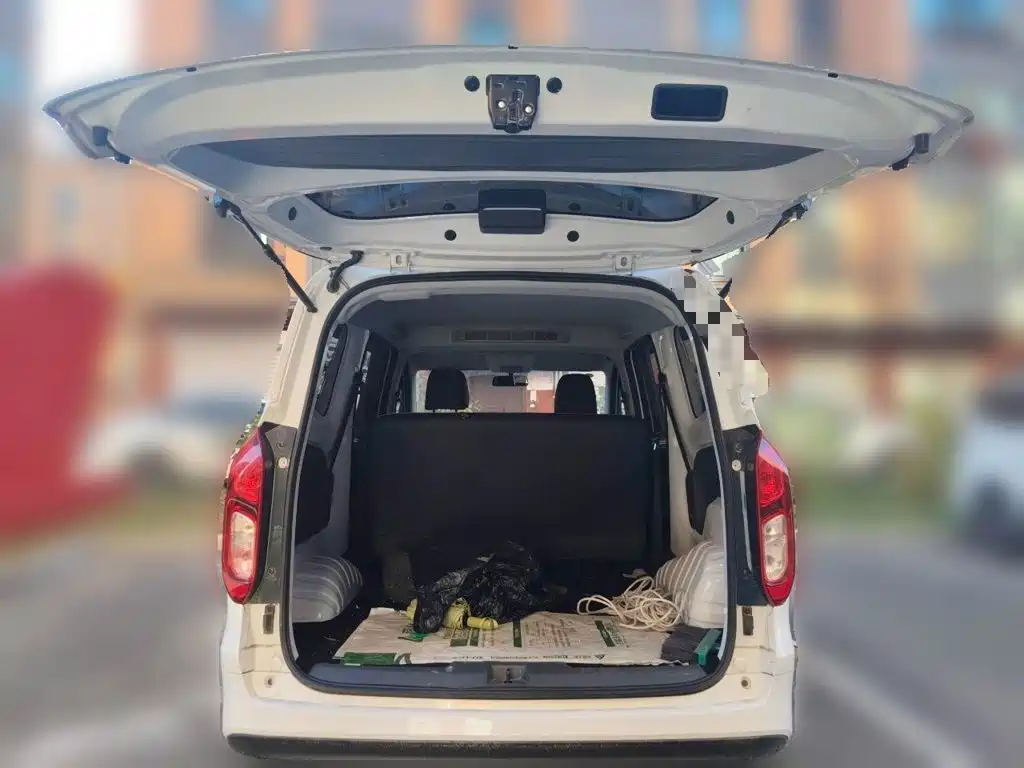 Wuling Hongguang EV — миниатюра 15