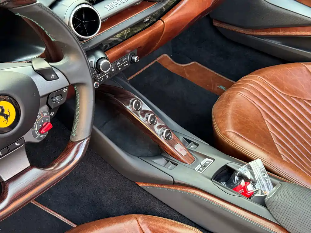 Ferrari 812 6.5L GTS, фото 7