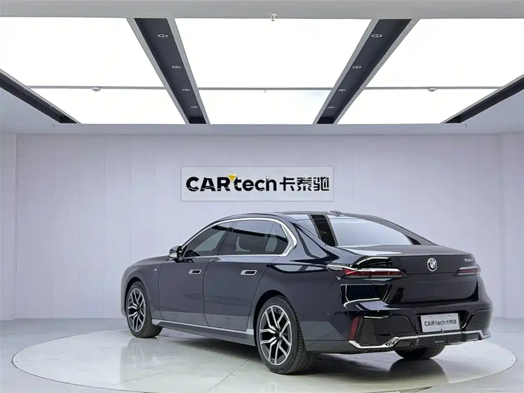 BMW 7 Series 7 2023 735Li M Sport