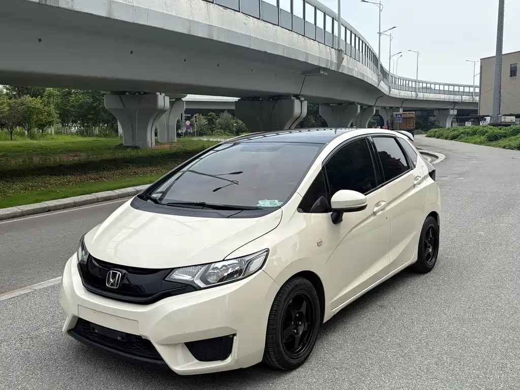 Купить Honda Fit
