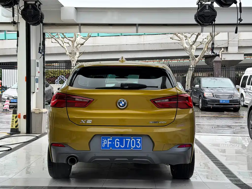 BMW X2