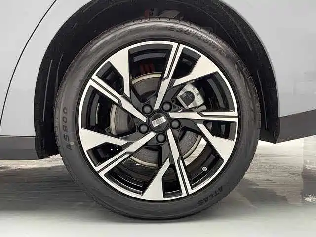 GEELY GALAXY GALAXY L6