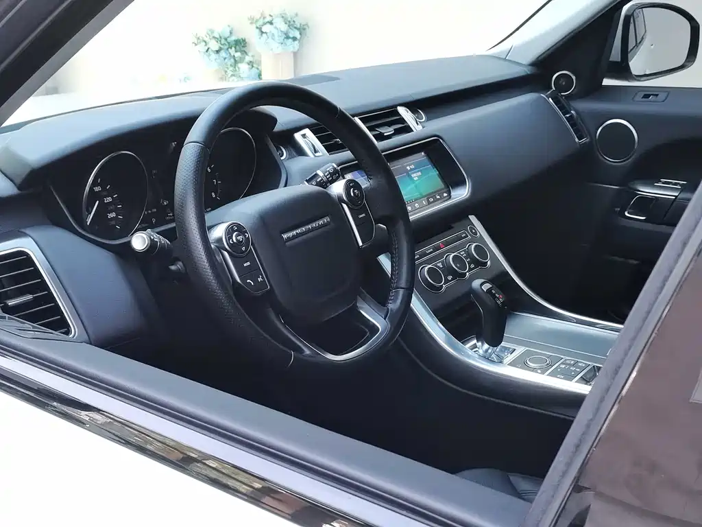 Land Rover Range Rover Sport 2017 3.0 SC V6 SE