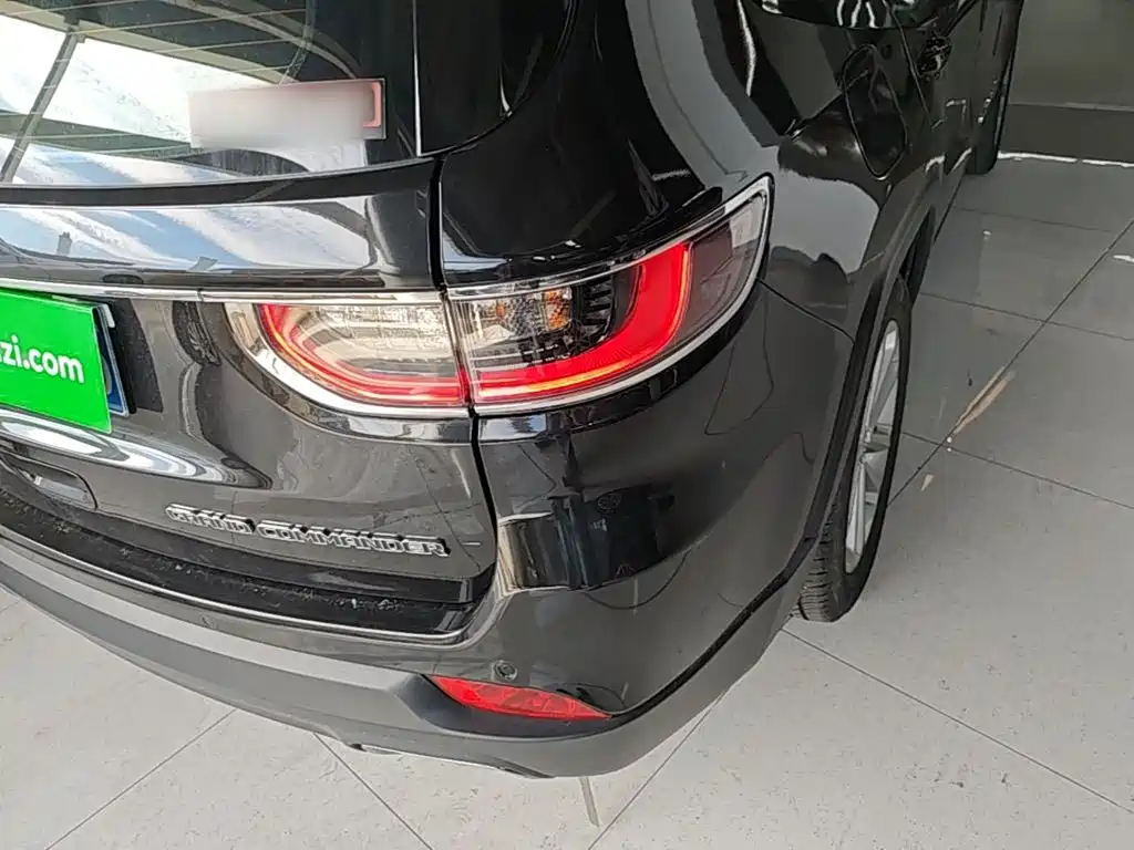 Jeep Grand Commander — миниатюра 8