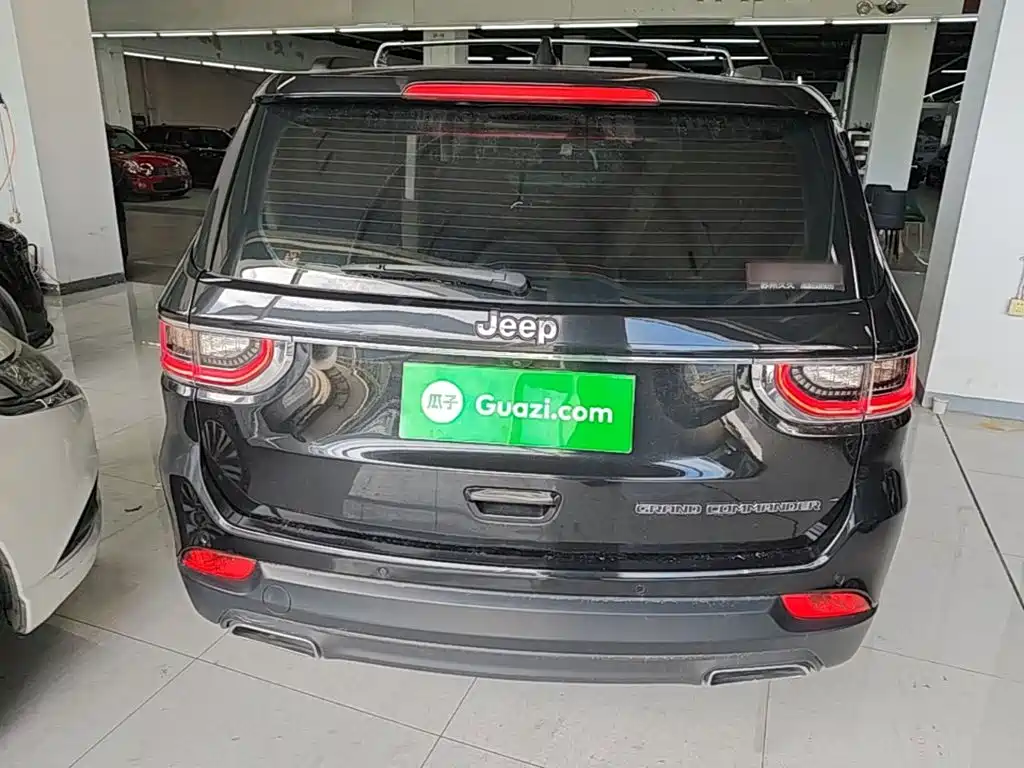 Jeep Grand Commander — миниатюра 6
