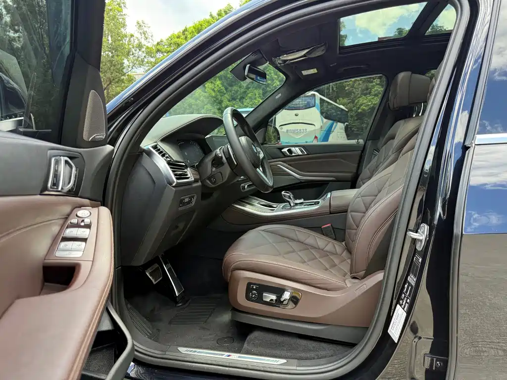 BMW X5 2022 xDrive 40Li Premium M Sport