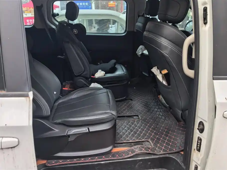 SAIC MAXUS CHASE G10