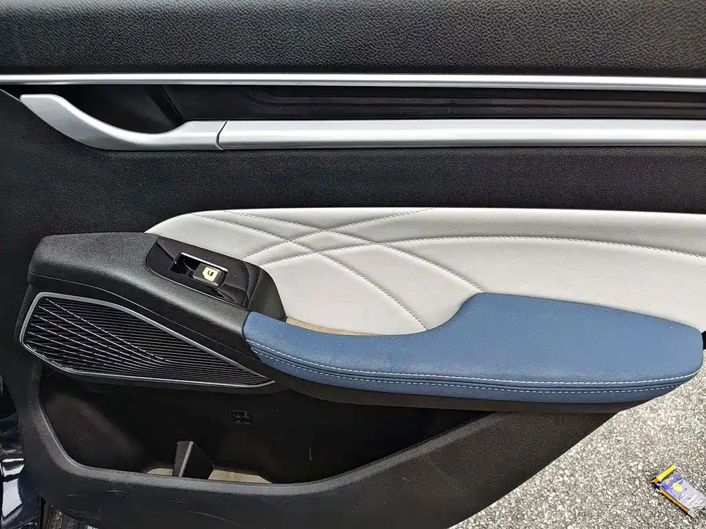 Geely Emgrand — миниатюра 11