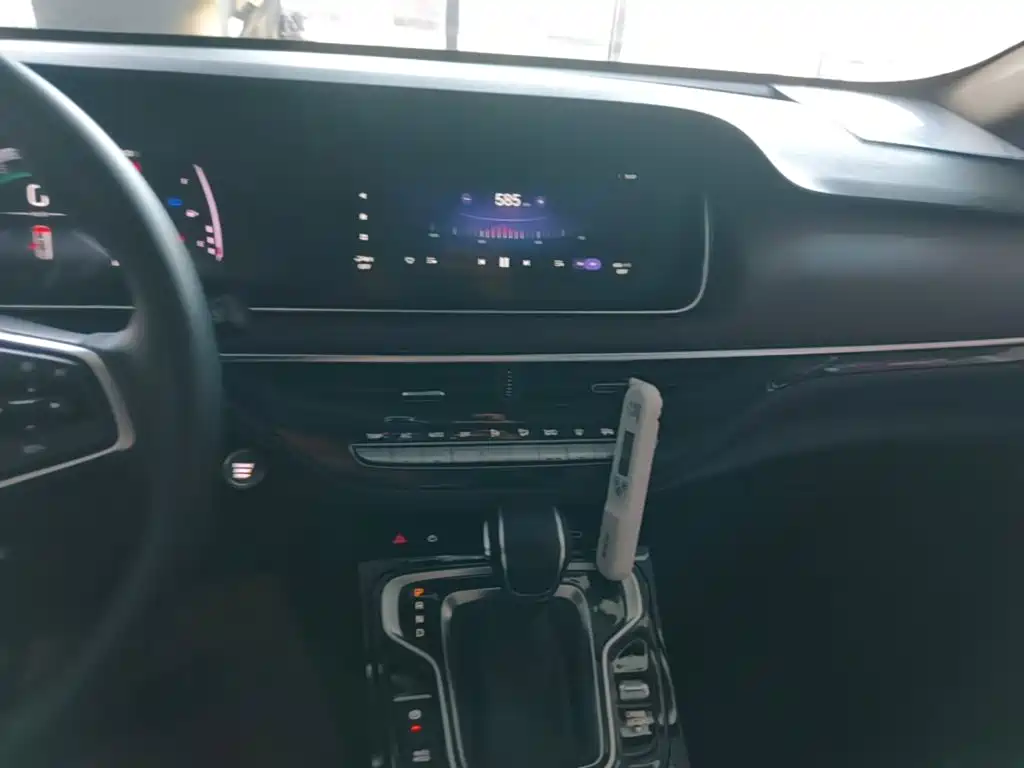 GAC Trumpchi M6 2023 — фото 12